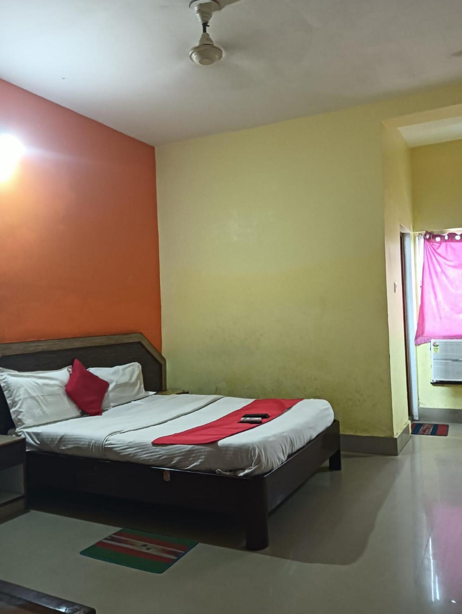Hotel D2 Holiday Inn -Near Niladri Sea Beach - Puri - Official Verified エクステリア 写真