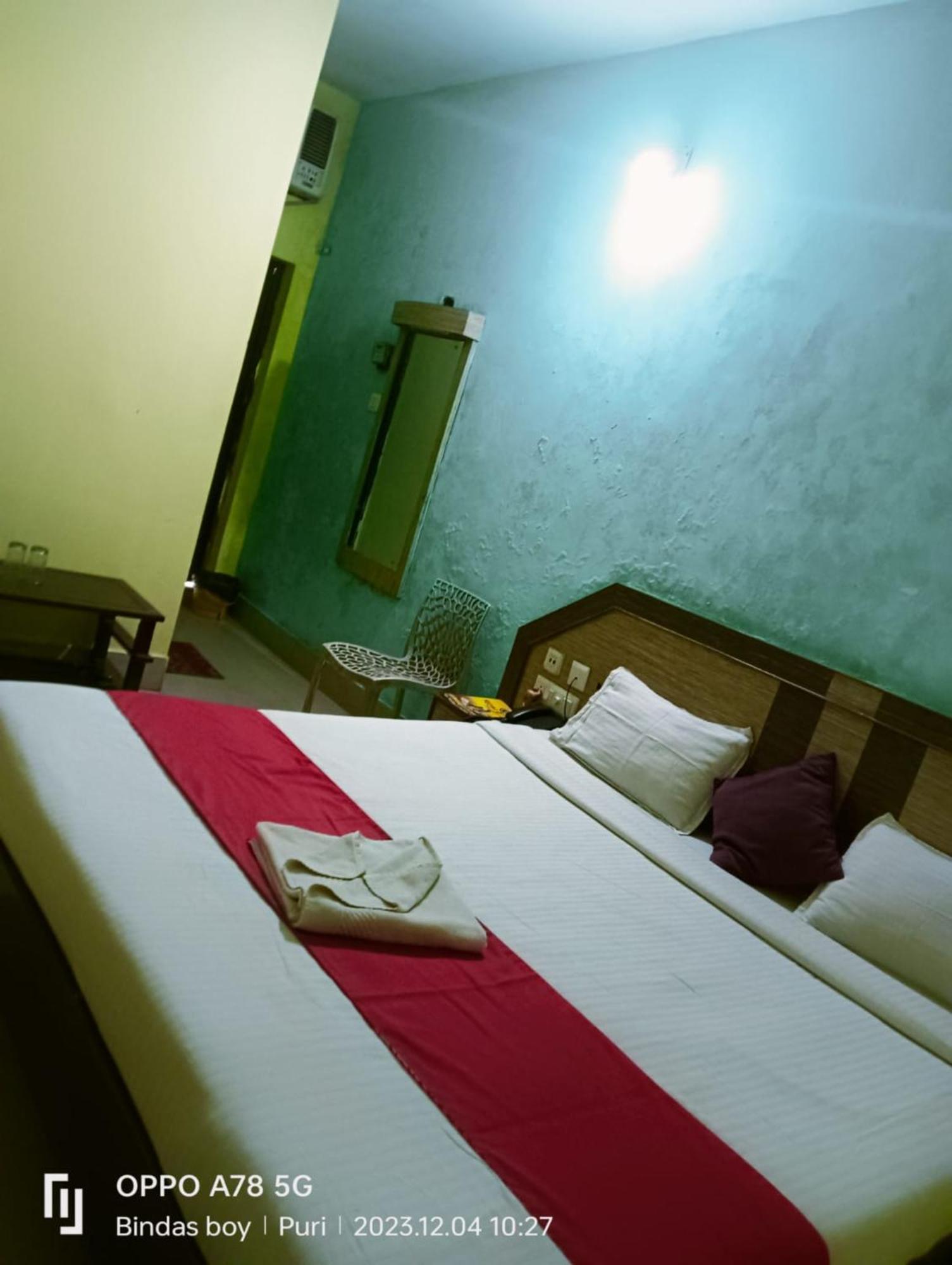 Hotel D2 Holiday Inn -Near Niladri Sea Beach - Puri - Official Verified エクステリア 写真