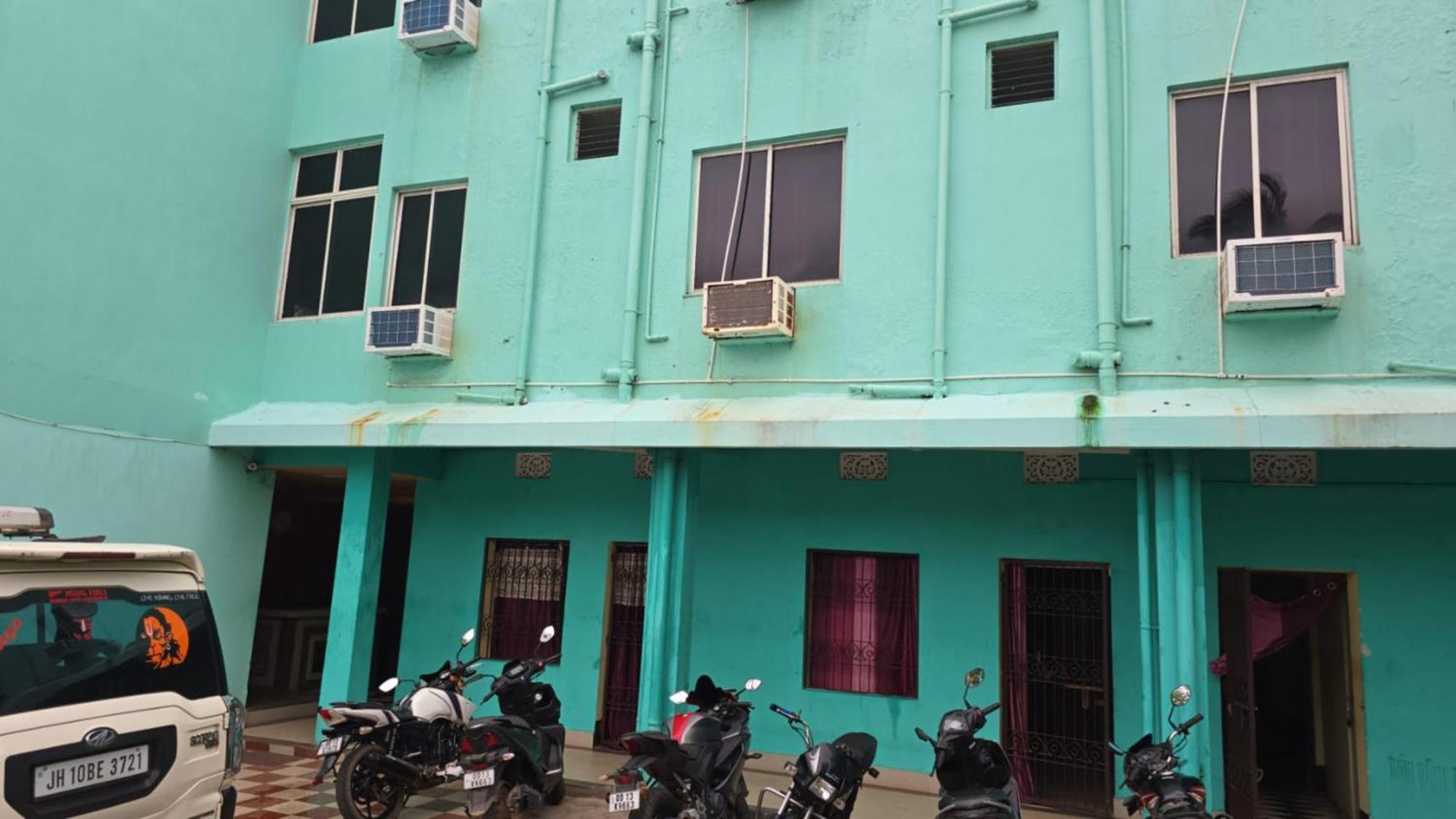 Hotel D2 Holiday Inn -Near Niladri Sea Beach - Puri - Official Verified エクステリア 写真