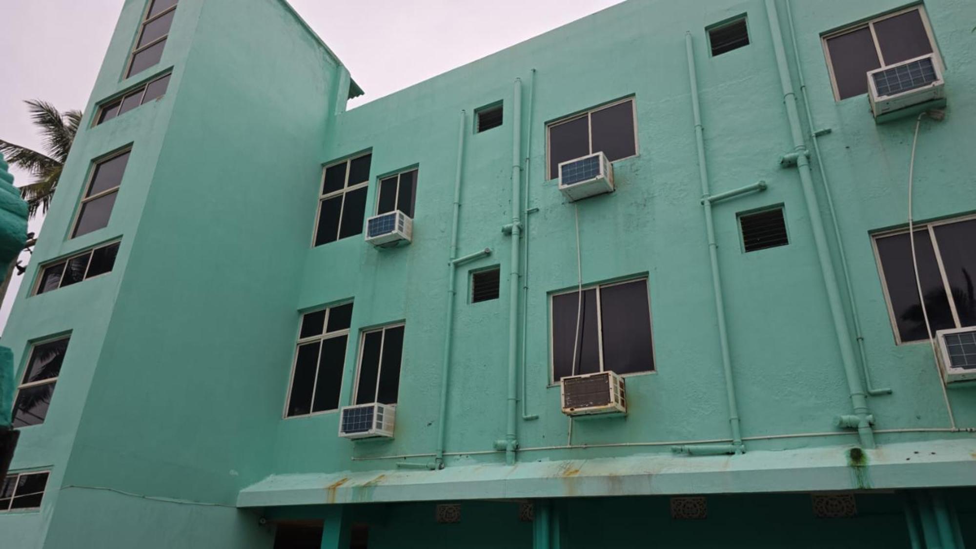 Hotel D2 Holiday Inn -Near Niladri Sea Beach - Puri - Official Verified エクステリア 写真