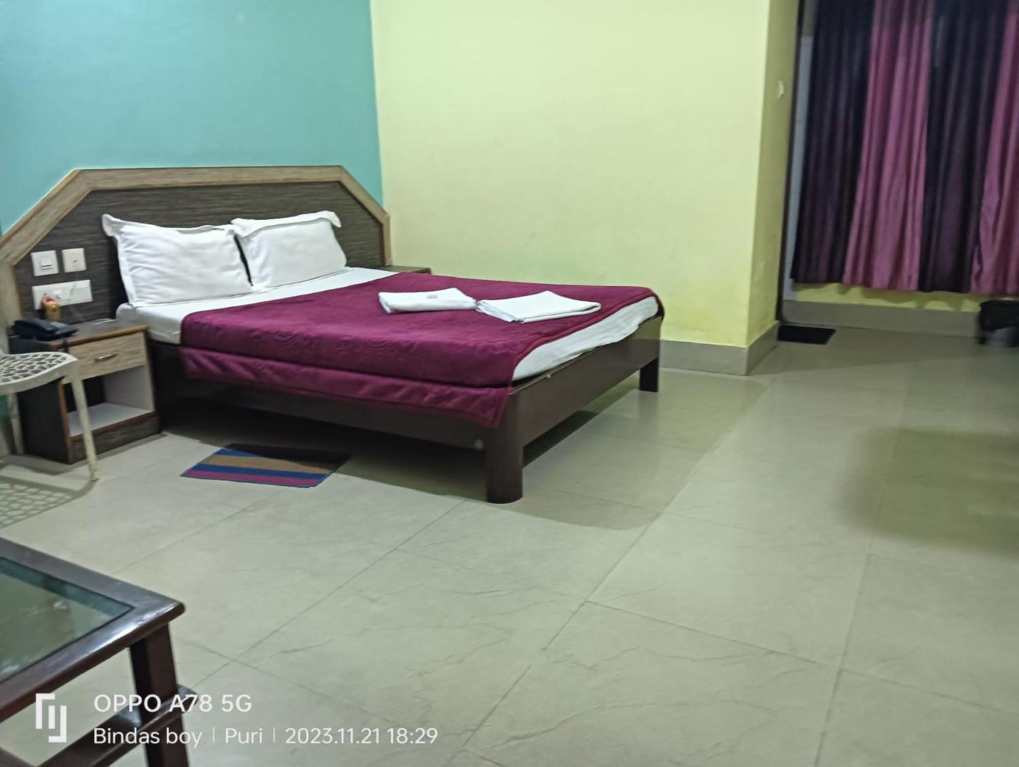 Hotel D2 Holiday Inn -Near Niladri Sea Beach - Puri - Official Verified エクステリア 写真